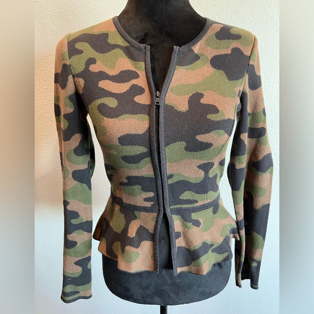 BCBG Size XXS Camo Peplum Zip Up Sweater Jacket Style HXT4J088-3N2